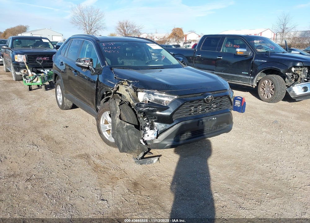 2021 TOYOTA RAV4 XLE VIN: 2T3W1RFV6MW126587
