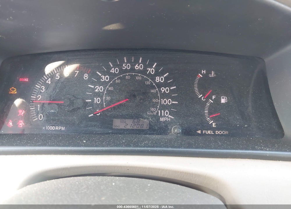 2005 TOYOTA COROLLA LE VIN: 1NXBR32E95Z429271