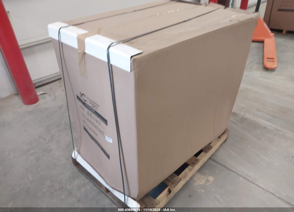 2025 AQUA COMFORT POOL HEATING PUMP SS120 VIN: 1001020660