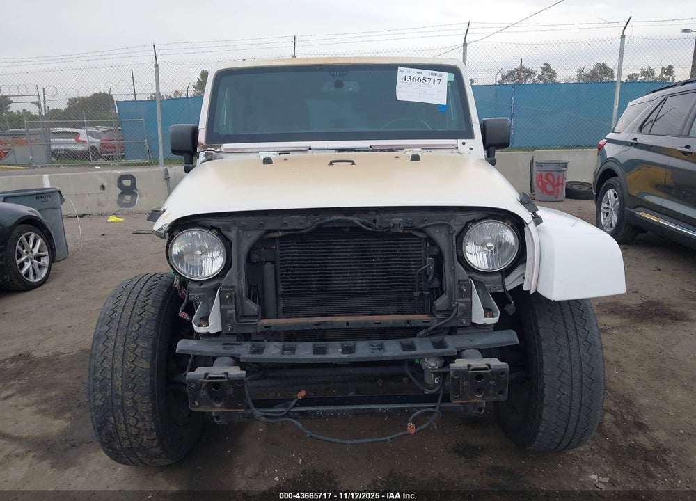 2014 JEEP WRANGLER UNLIMITED SAHARA VIN: 1C4HJWEG3EL179312