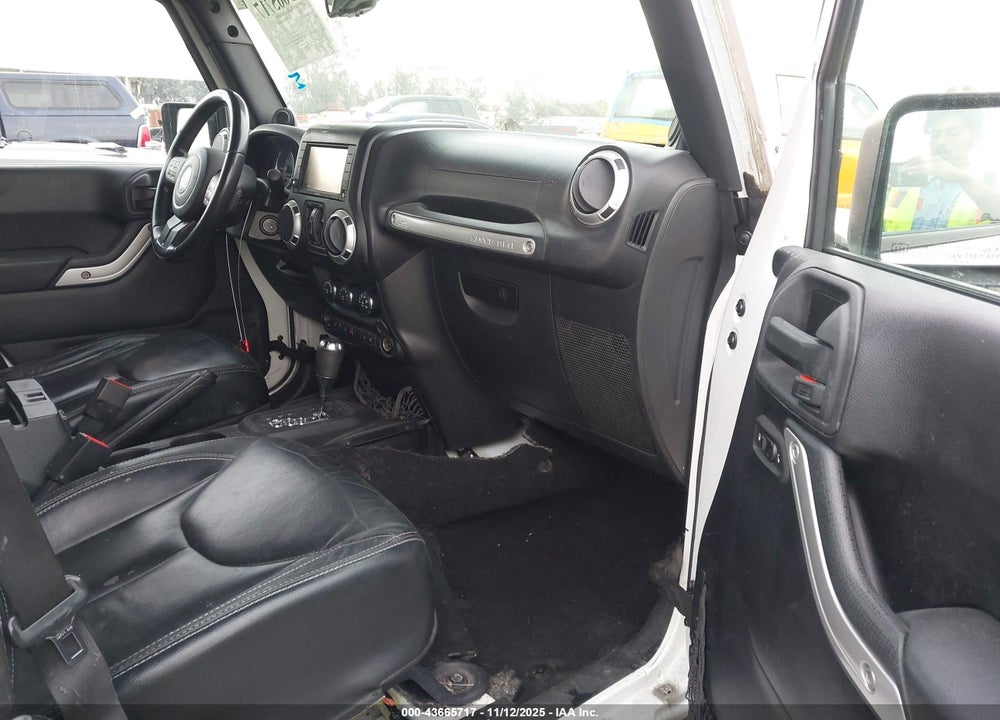 2014 JEEP WRANGLER UNLIMITED SAHARA VIN: 1C4HJWEG3EL179312