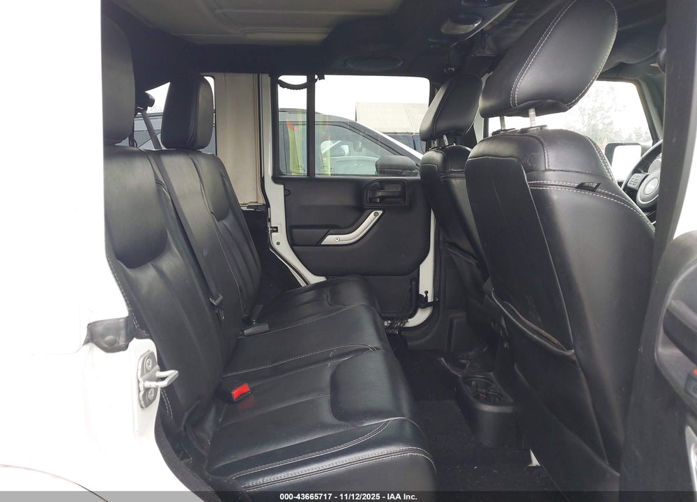 2014 JEEP WRANGLER UNLIMITED SAHARA VIN: 1C4HJWEG3EL179312
