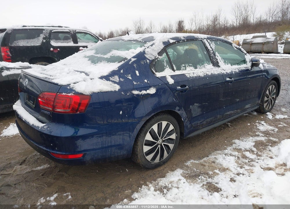 2014 VOLKSWAGEN JETTA HYBRID SEL PREMIUM VIN: 3VW637AJ1EM317465