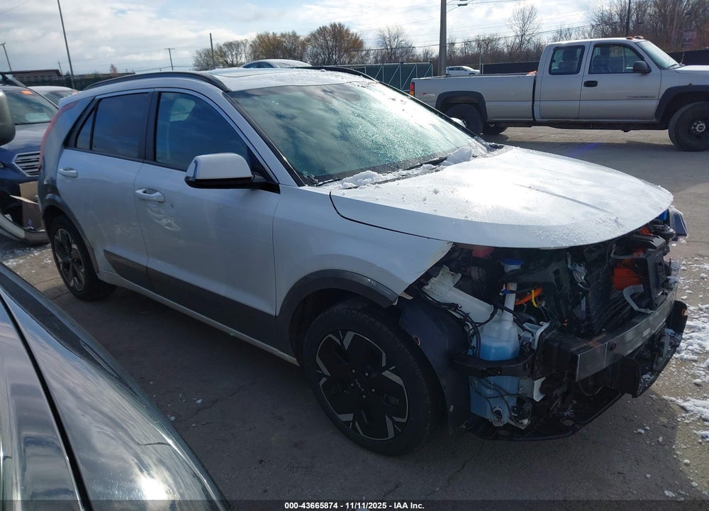 2023 KIA NIRO EV WAVE VIN: KNDCT3L18P5019998