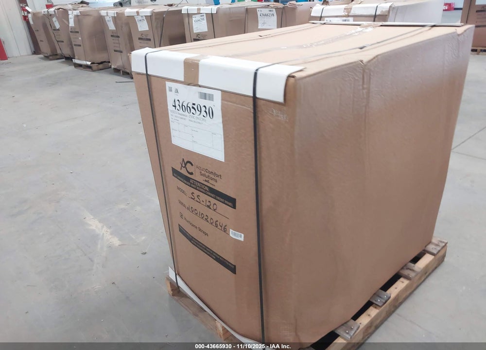 2025 AQUA COMFORT POOL HEATING PUMP SS120 VIN: 1001020646