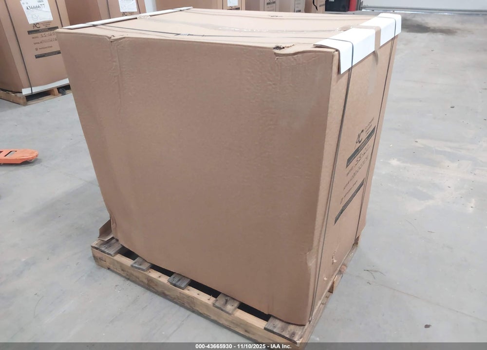 2025 AQUA COMFORT POOL HEATING PUMP SS120 VIN: 1001020646