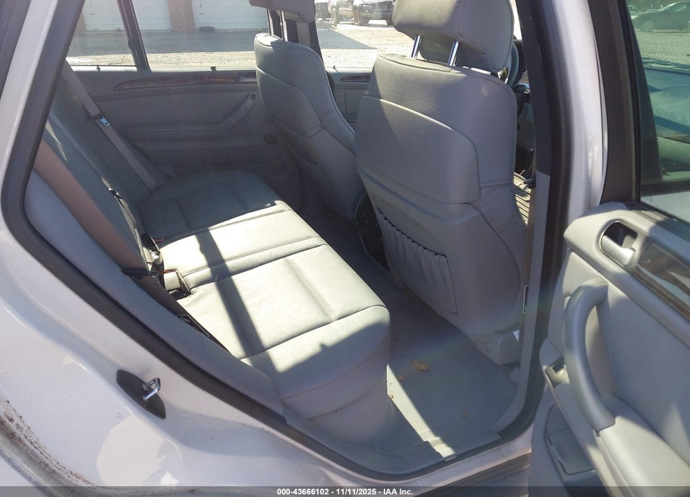 2005 BMW X5 4.4I VIN: 5UXFB53595LV17908