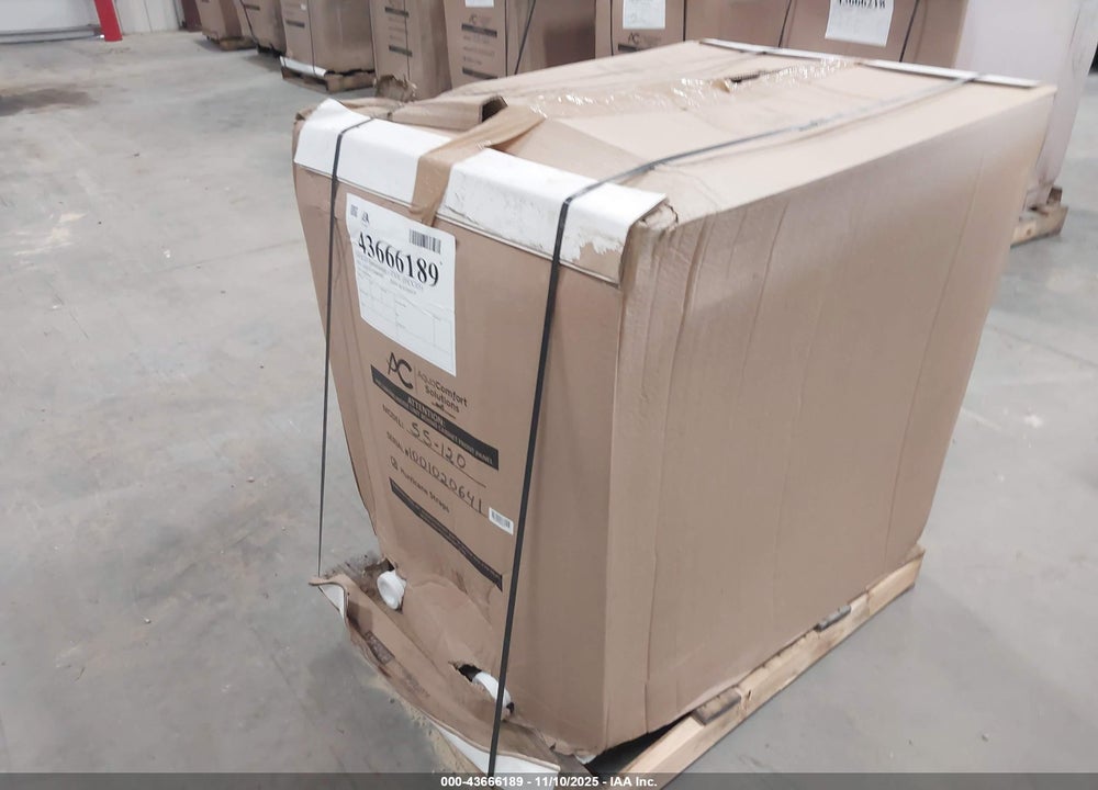 2025 AQUA COMFORT POOL HEATING PUMP SS120 VIN: 1001020641