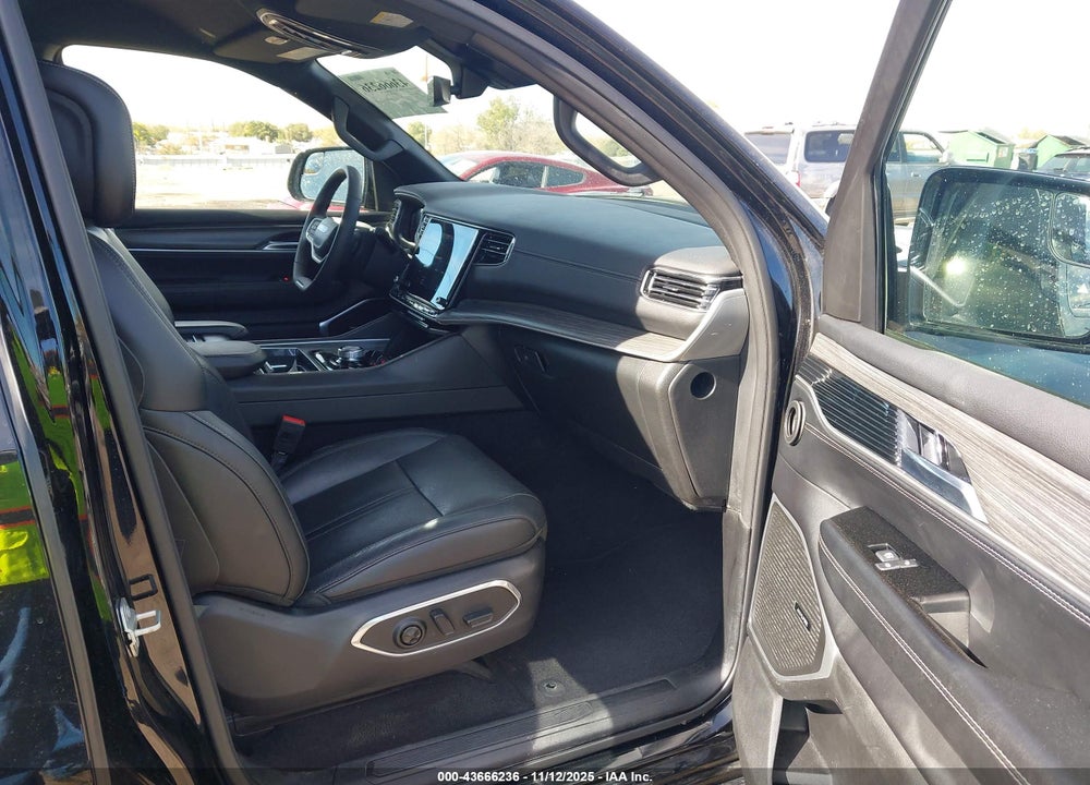 2023 JEEP WAGONEER L SERIES II 4X2 VIN: 1C4SJRBP5PS551012