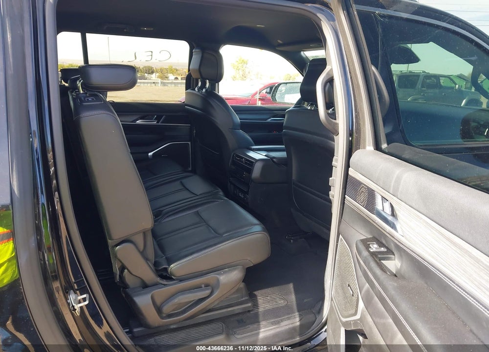 2023 JEEP WAGONEER L SERIES II 4X2 VIN: 1C4SJRBP5PS551012
