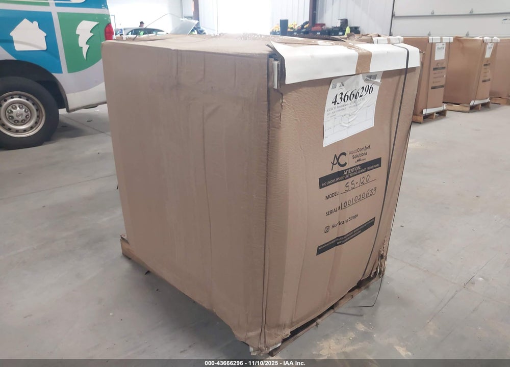 2025 AQUA COMFORT POOL HEATING PUMP SS120 VIN: 1001020639