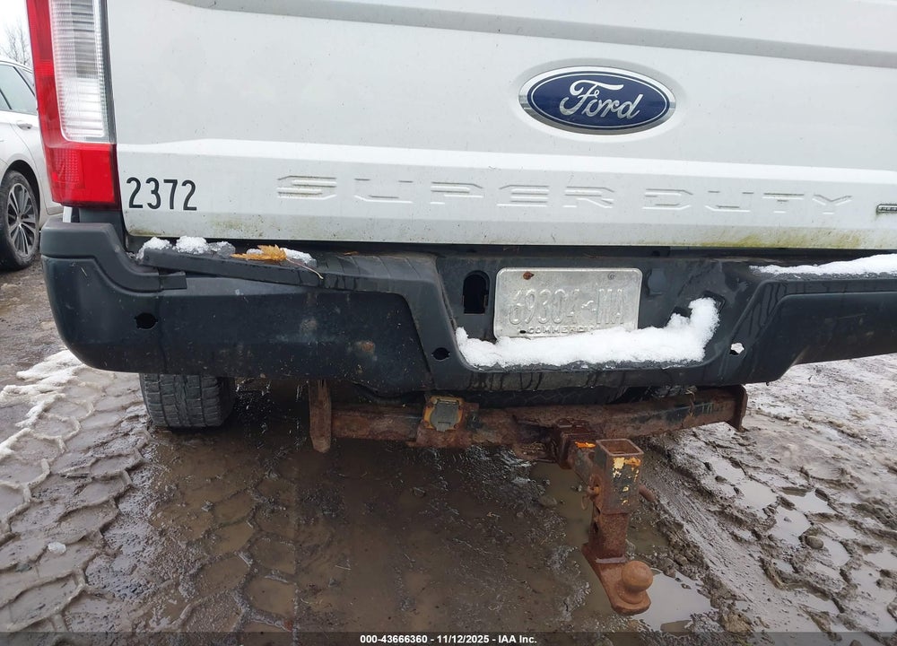 2005 FORD F-250 XL/XLT VIN: 1FTNF21535ED37329