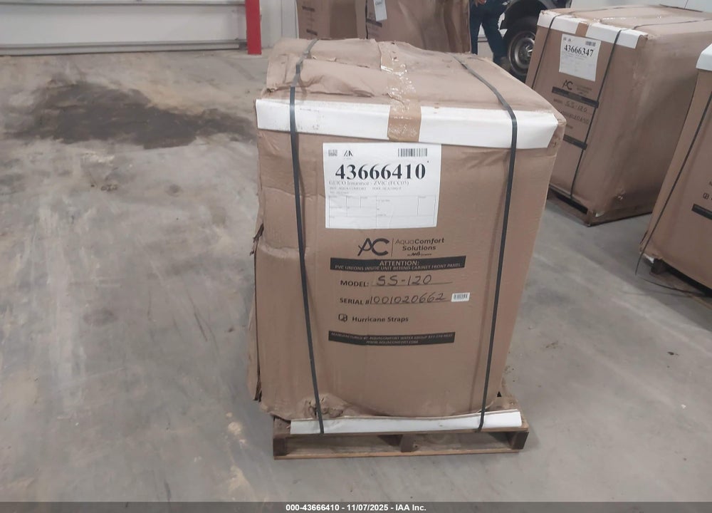 2025 AQUA COMFORT POOL HEATING PUMP SS-120 VIN: 1001020662