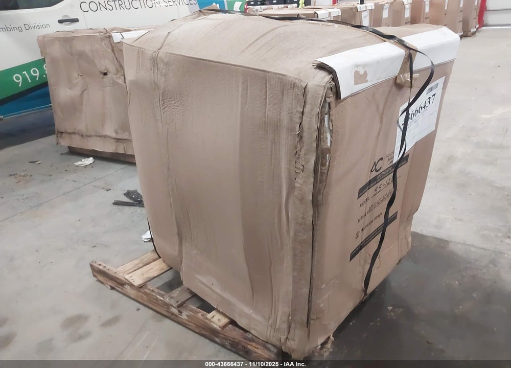 2025 AQUA COMFORT POOL HEATING PUMP SS120 VIN: 1001020661