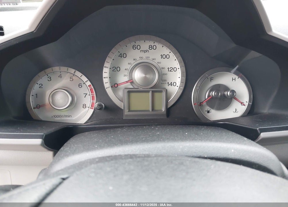 2011 HONDA PILOT LX VIN: 5FNYF3H20BB023078