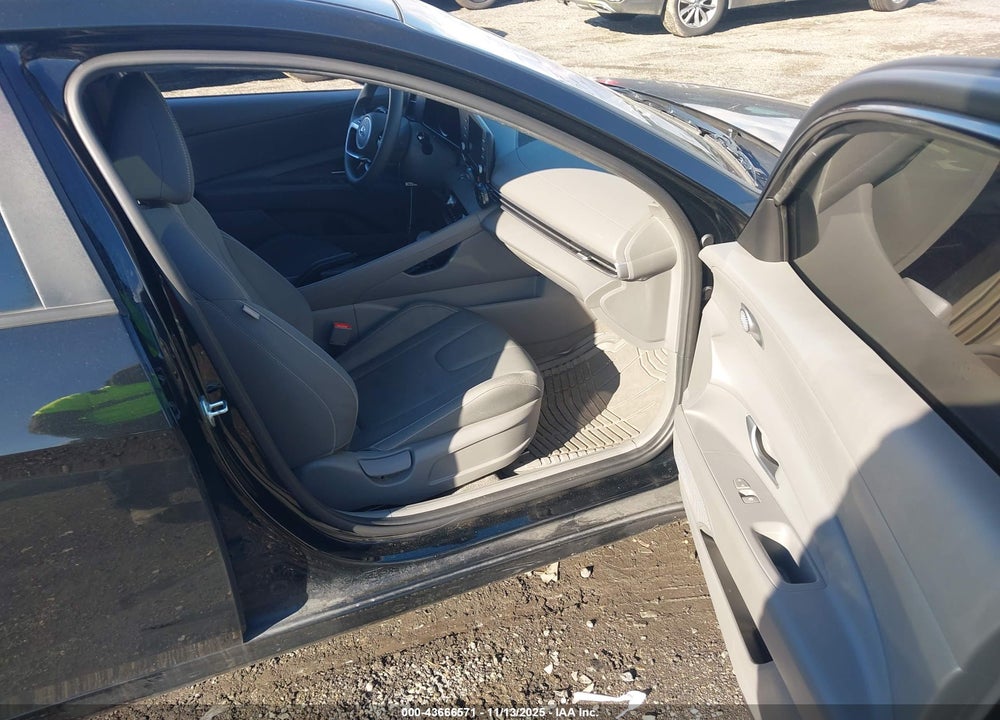 2023 HYUNDAI ELANTRA SEL VIN: KMHLM4AG7PU373457