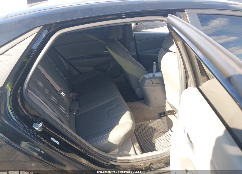 2023 HYUNDAI ELANTRA SEL VIN: KMHLM4AG7PU373457