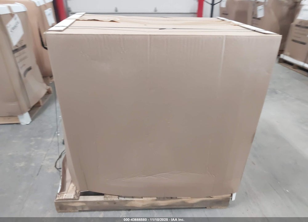 2025 AQUA COMFORT POOL HEATING PUMP SS-120 VIN: 1001020658