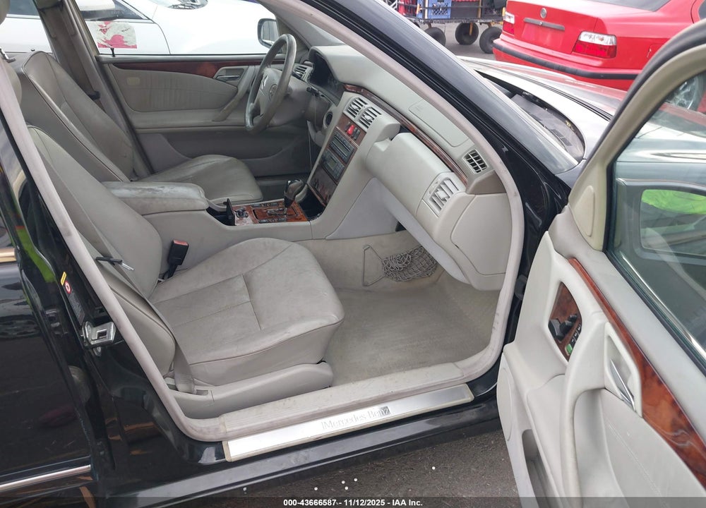 2001 MERCEDES-BENZ E 430 VIN: WDBJF70J81X054948