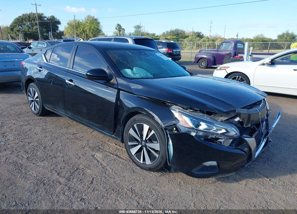 2022 NISSAN ALTIMA SV FWD VIN: 1N4BL4DVXNN330404