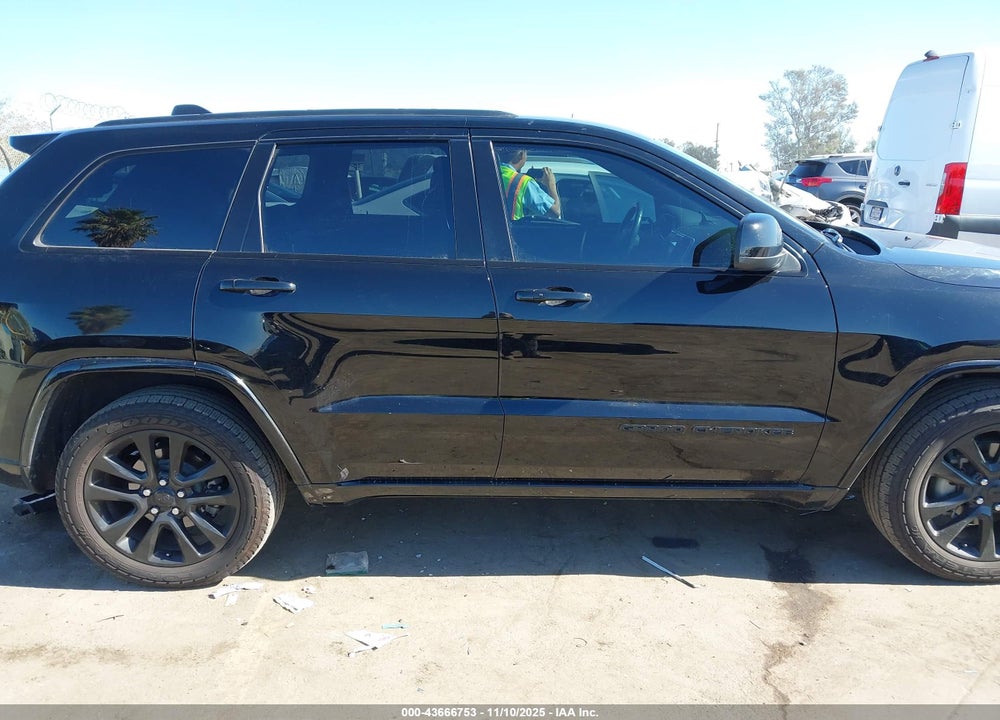 2018 JEEP GRAND CHEROKEE ALTITUDE 4X2 VIN: 1C4RJEAG9JC407991