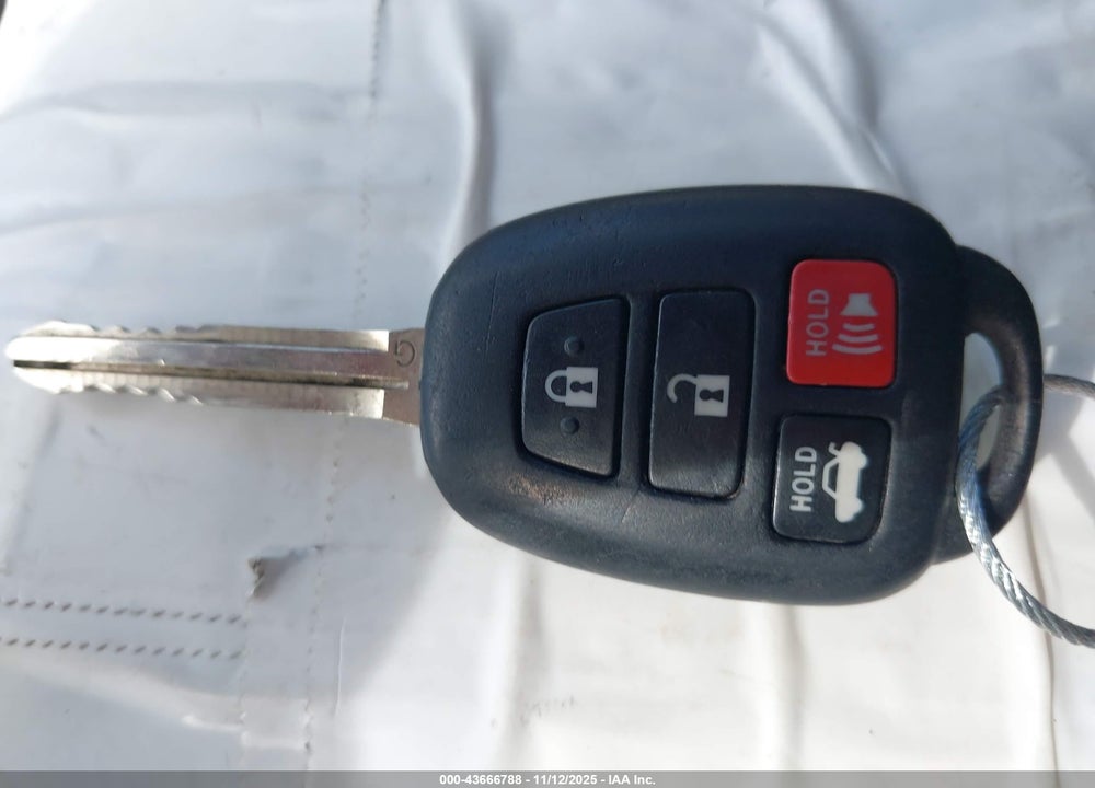 2014 TOYOTA CAMRY SE VIN: 4T1BF1FK6EU728830
