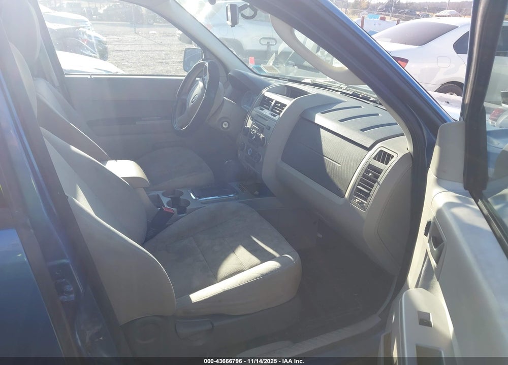 2010 FORD ESCAPE XLT VIN: 1FMCU9DG3AKD28012