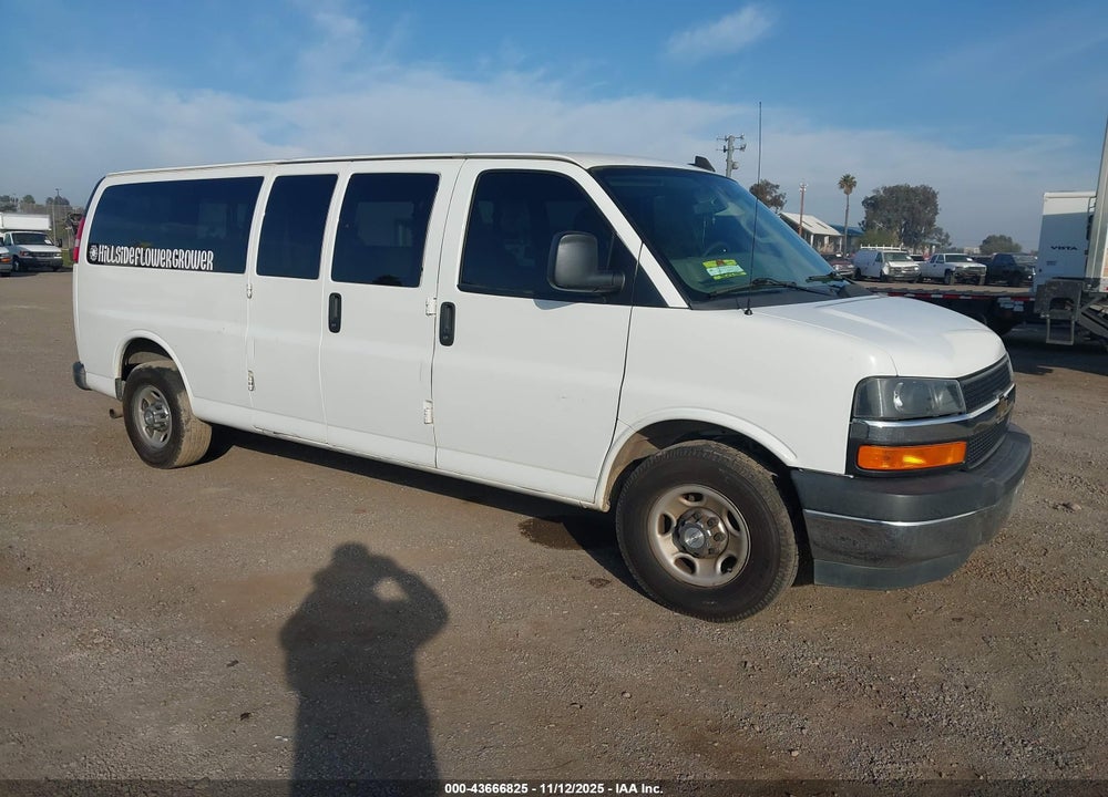 2017 CHEVROLET EXPRESS 3500 LT VIN: 1GAZGPFGXH1160742