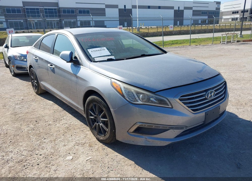 2015 HYUNDAI SONATA SE VIN: 5NPE24AF6FH035261