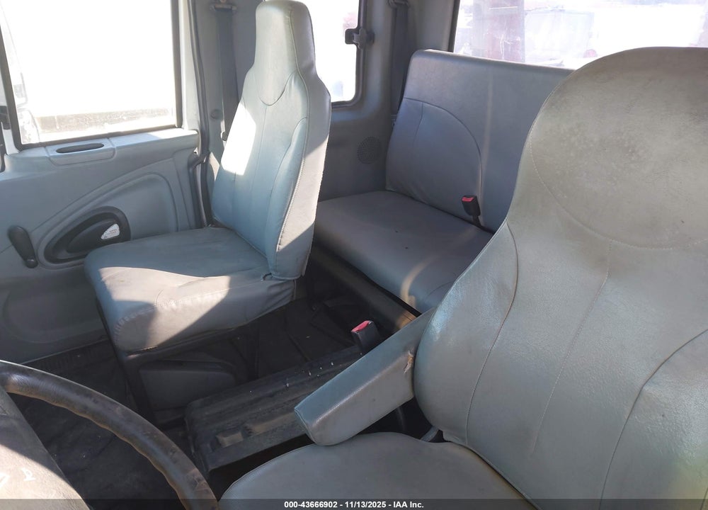 2003 INTERNATIONAL 4000 4200 VIN: 1HTMPAFM93H549752