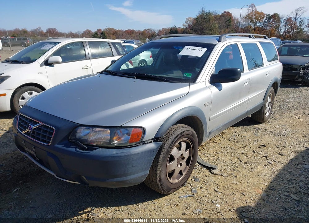 2001 VOLVO V70 XC VIN: YV1SZ58D111010111