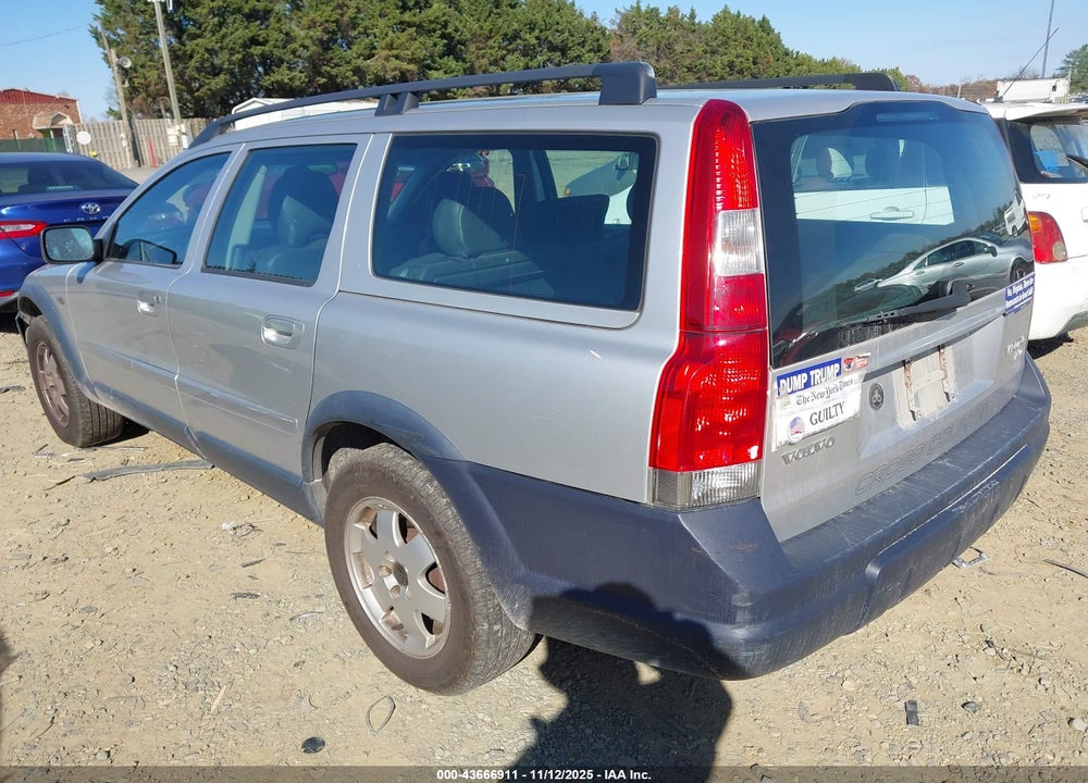2001 VOLVO V70 XC VIN: YV1SZ58D111010111