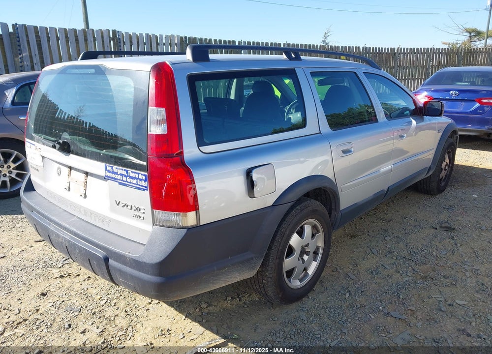 2001 VOLVO V70 XC VIN: YV1SZ58D111010111