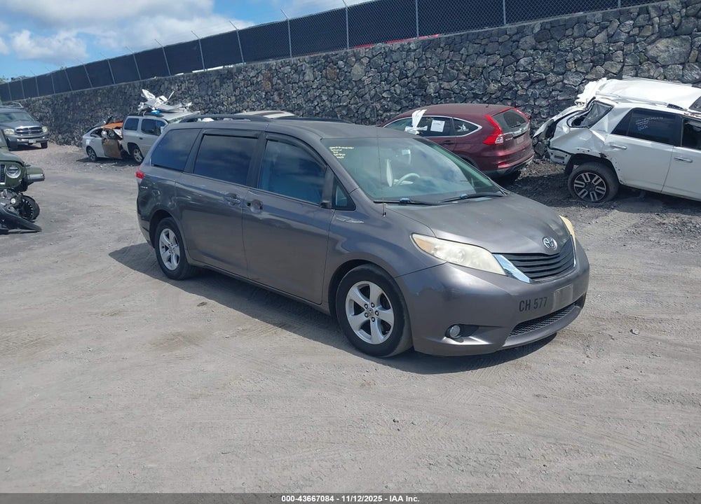 2012 TOYOTA SIENNA LE V6 7 PASSENGER AUTO ACCESS SEAT/LE V6 8 PASSENGER VIN: 5TDKK3DC5CS216033
