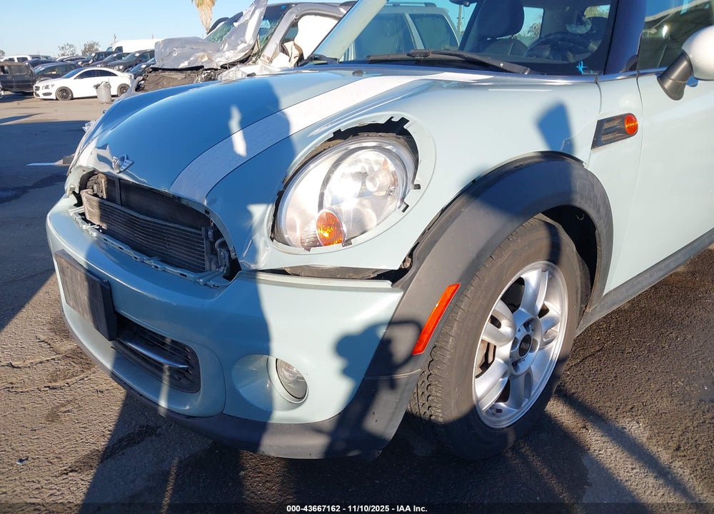 2013 MINI HARDTOP COOPER VIN: WMWSU3C5XDT547669