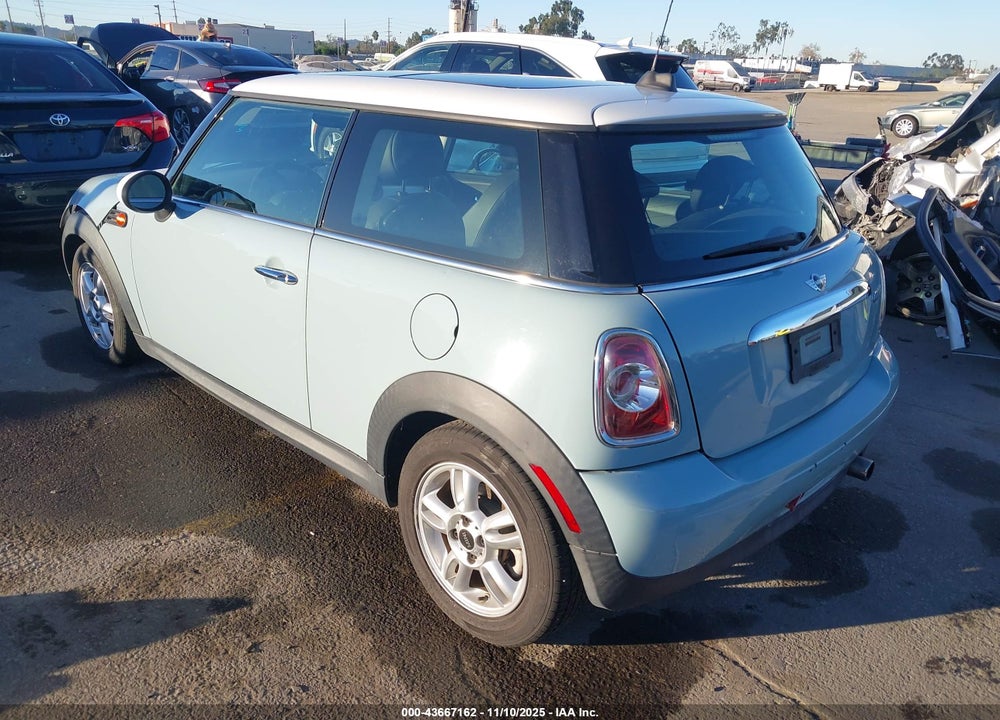 2013 MINI HARDTOP COOPER VIN: WMWSU3C5XDT547669