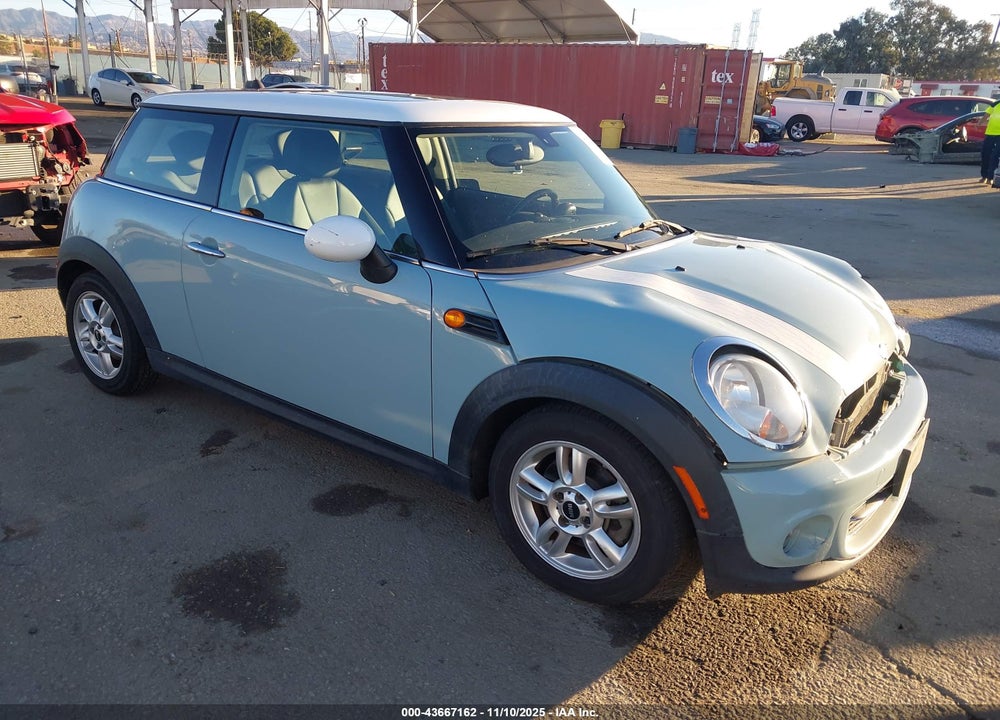 2013 MINI HARDTOP COOPER VIN: WMWSU3C5XDT547669