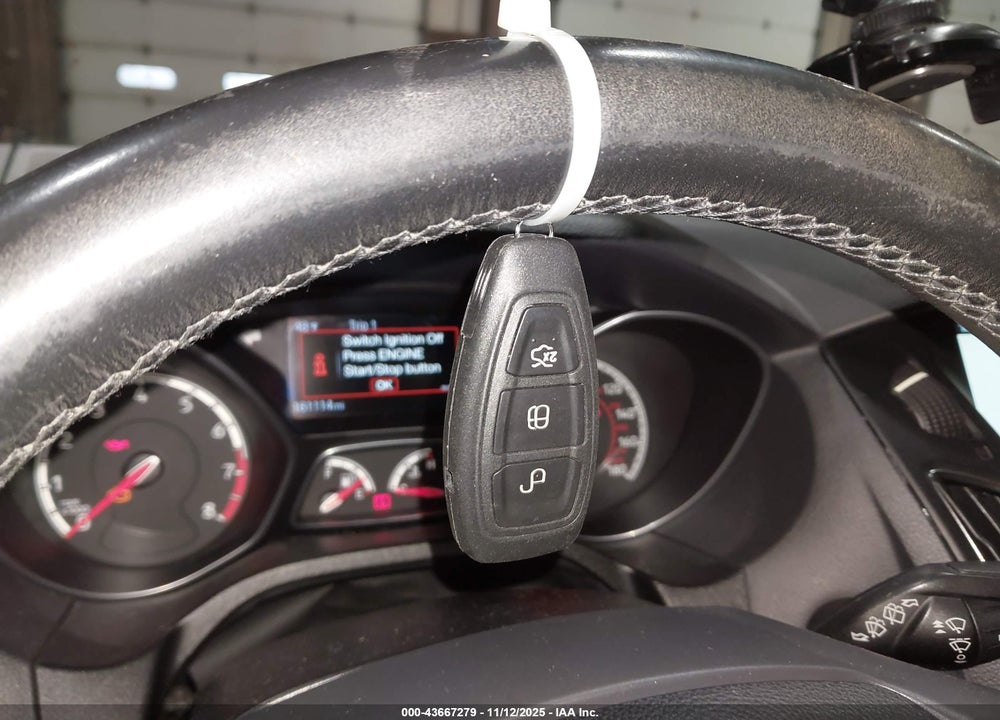 2016 FORD FOCUS VIN: 1FADP3L99GL273705