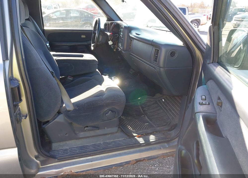 2001 CHEVROLET SILVERADO 1500 LS VIN: 1GCEC19T21Z179316