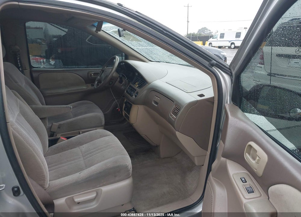 2001 TOYOTA SIENNA CE VIN: 4T3ZF19C51U400030