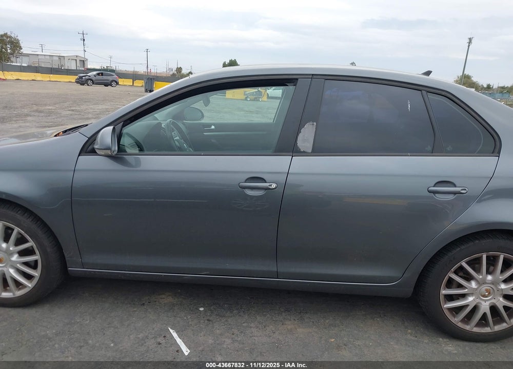 2009 VOLKSWAGEN JETTA WOLFSBURG EDITION VIN: 3VWRA71KX9M048853