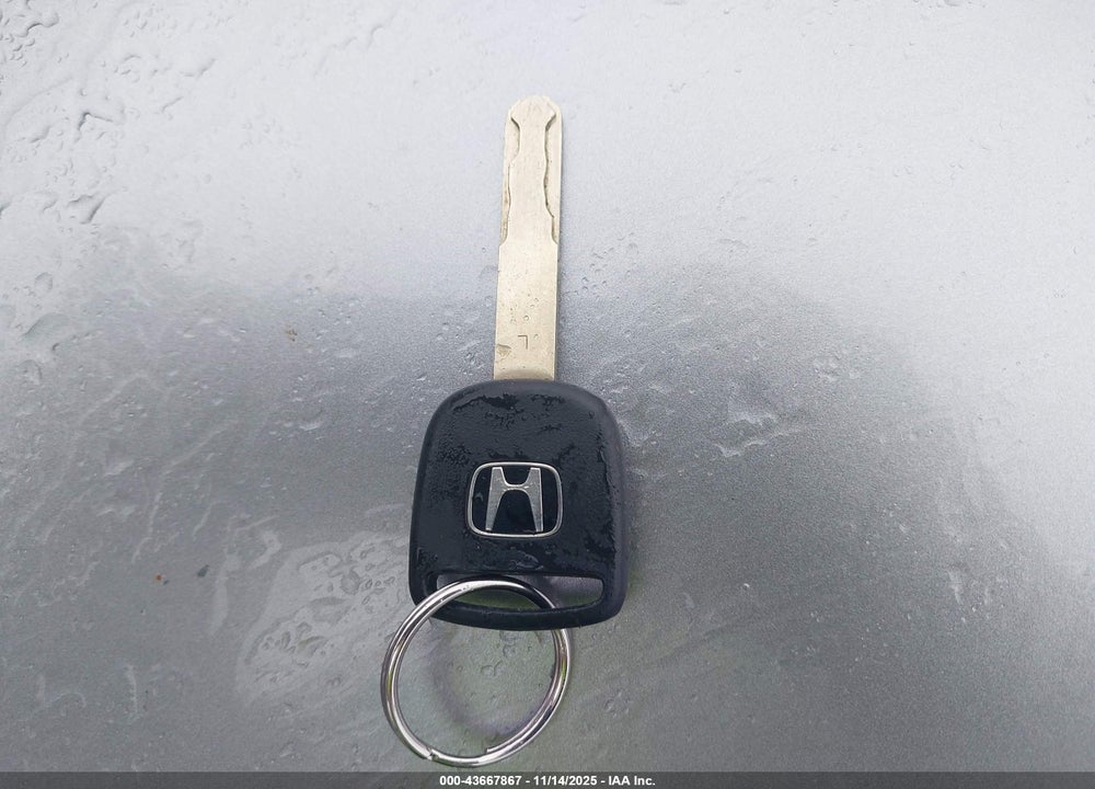 2010 HONDA FIT VIN: JHMGE8G21AC035389