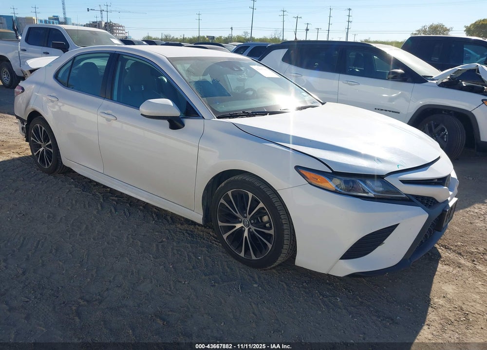 2020 TOYOTA CAMRY SE VIN: 4T1G11AK8LU932117