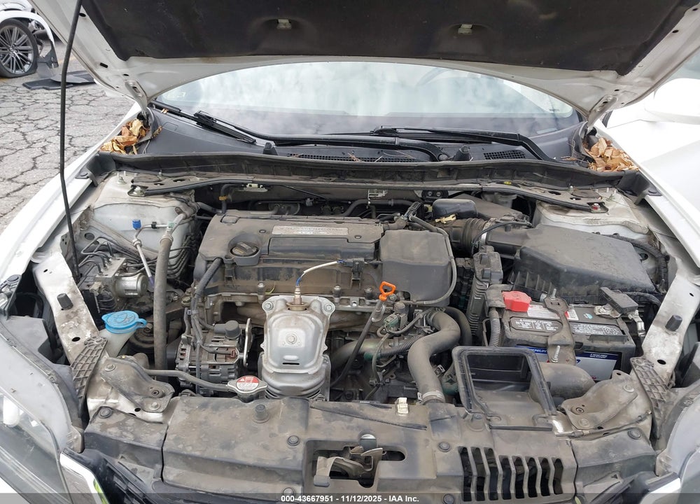 2015 HONDA ACCORD VIN: 1HGCT1B84FA015098