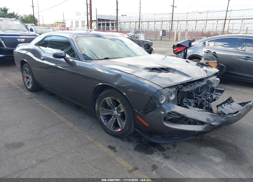 2017 DODGE CHALLENGER SXT VIN: 2C3CDZAG2HH549017