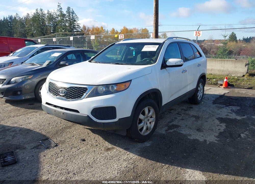 2011 KIA SORENTO LX V6 VIN: 5XYKT4A26BG112001