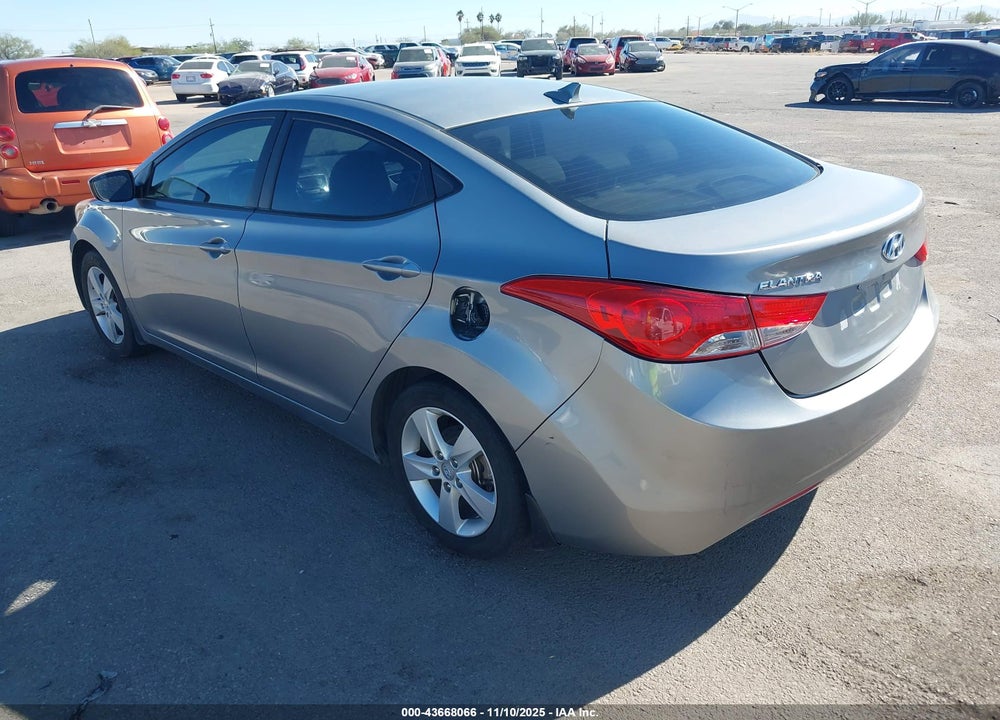 2013 HYUNDAI ELANTRA GLS VIN: KMHDH4AE0DU940241
