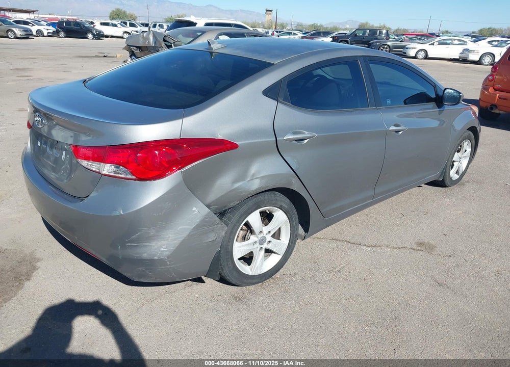 2013 HYUNDAI ELANTRA GLS VIN: KMHDH4AE0DU940241