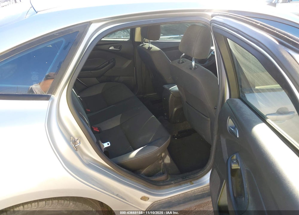 2012 FORD FOCUS SE VIN: 1FAHP3F23CL227846