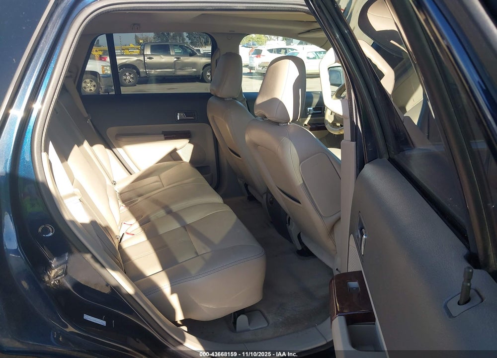 2008 FORD EDGE VIN: 2FMDK49C88BA00737
